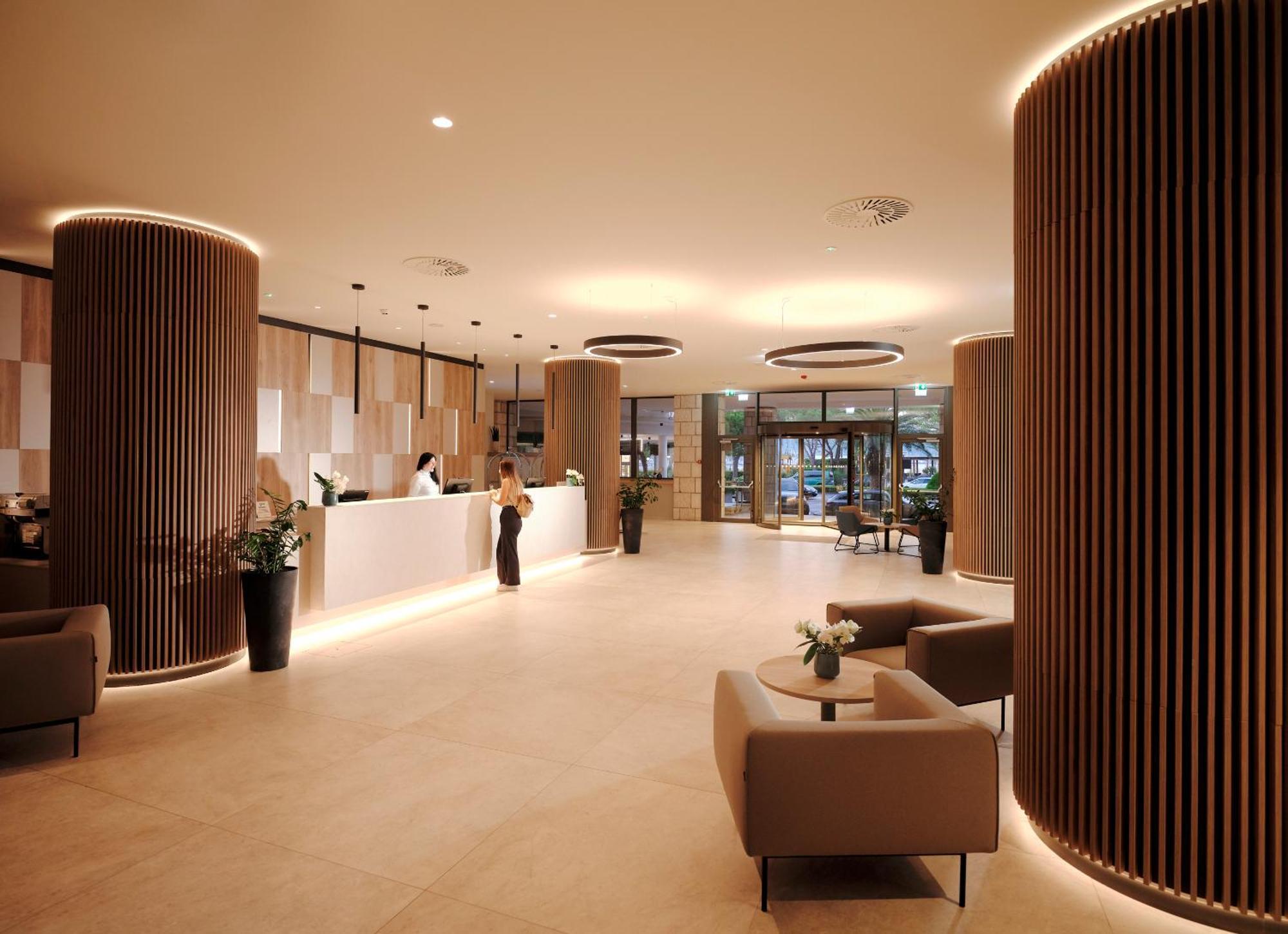 Hotel Riviera - Terme & Wellness Lifeclass Portoroz Exterior photo